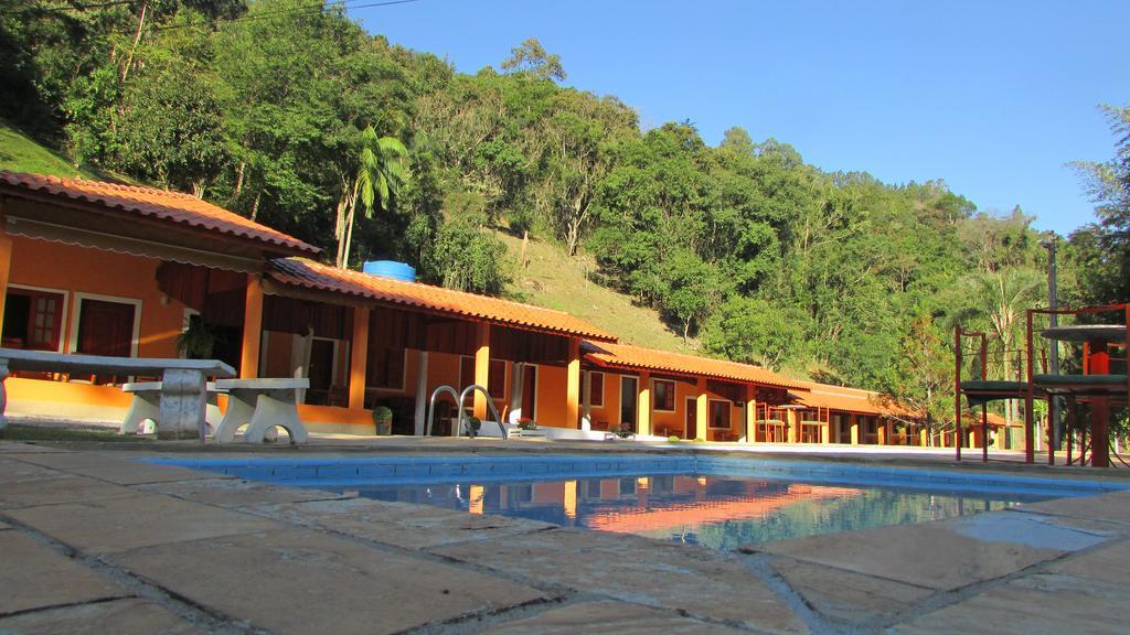 Pousada Sitio Do Sossego Monte Alegre do Sul Eksteriør billede